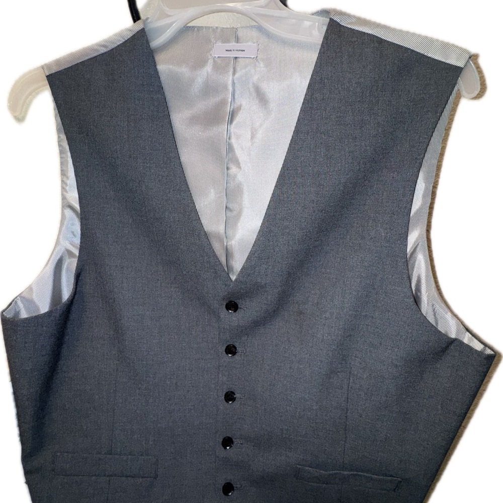 J. Ferrar Men's Gray suit Vest